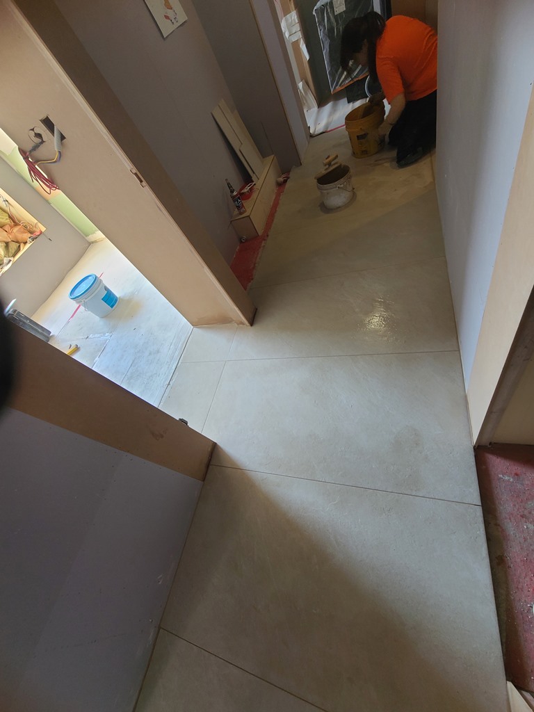 1200 x 600 포쉐린 통바닥 타일시공 줄눈작업