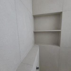 산본 레미안 아파트 안방욕실 타일 선반 및 젠다이