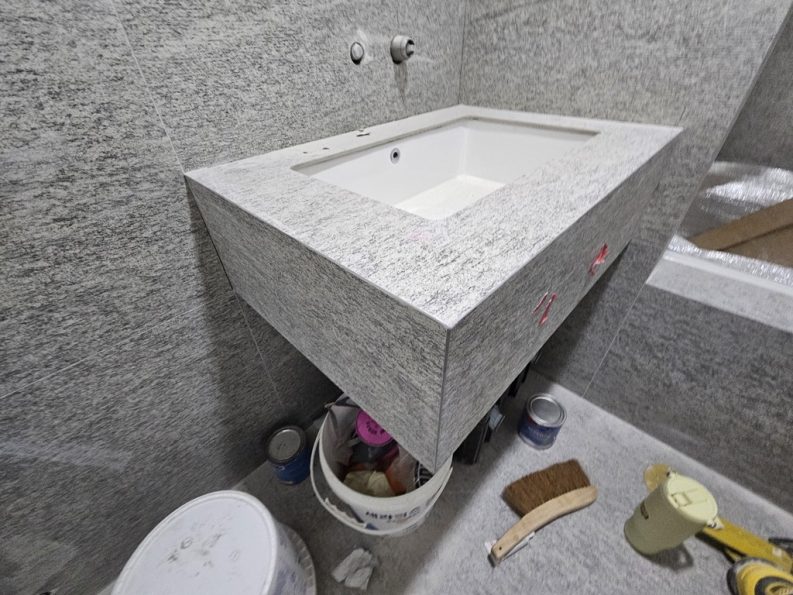 1200x600 포쉐린타일로 제작한 언더볼 타일세면대 졸리컷 레진마감